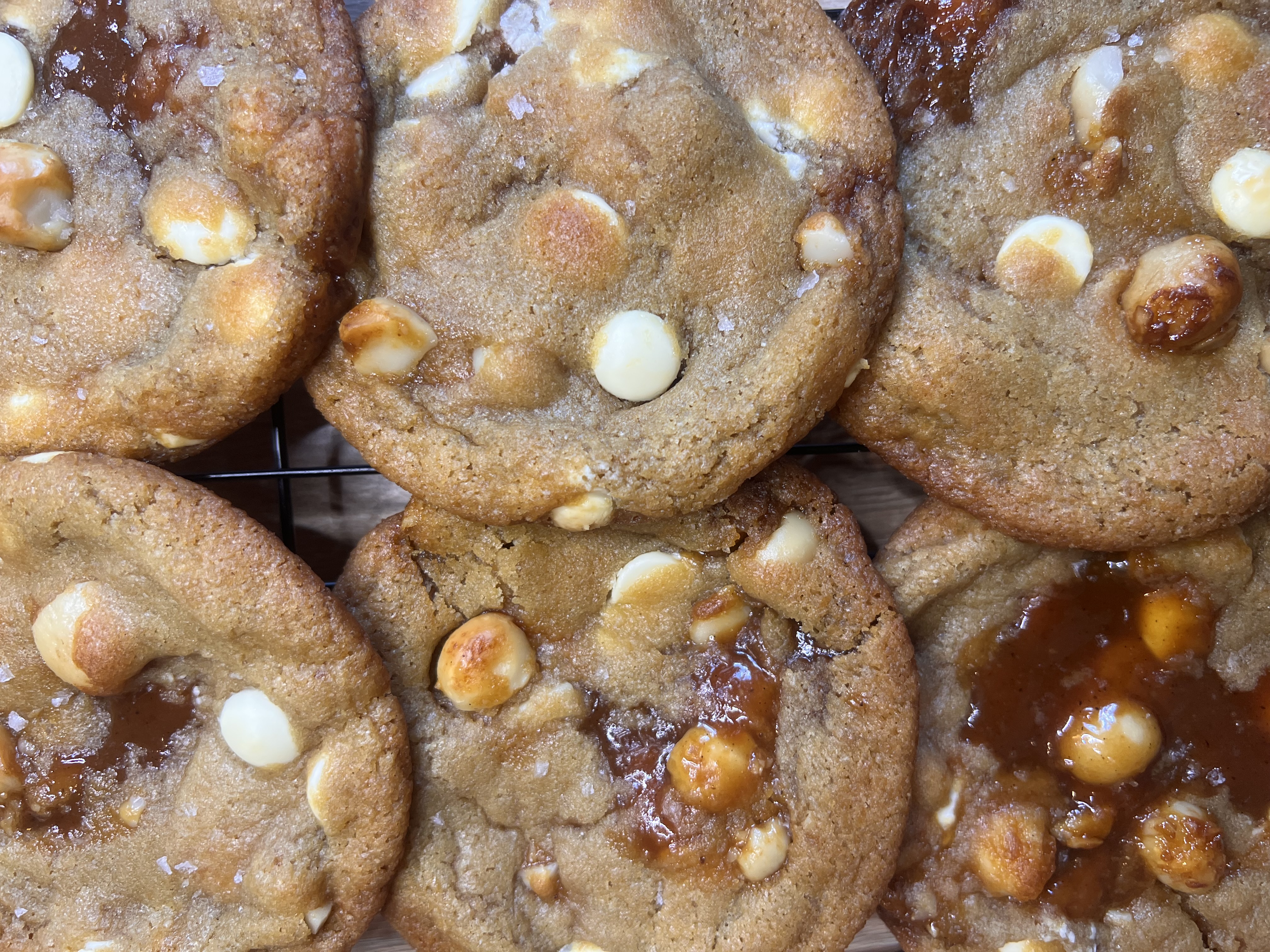 Macadamia Karamell Cookie